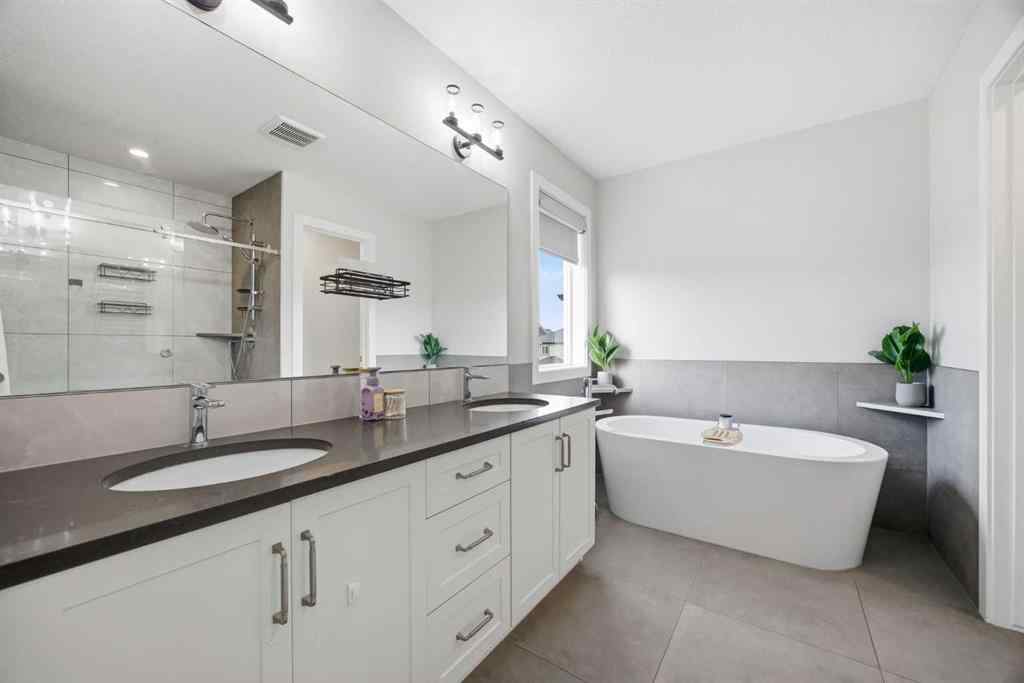 MLS® A2263186 - 520 Kingsmere Way SE in Kings Heights Airdrie, Residential