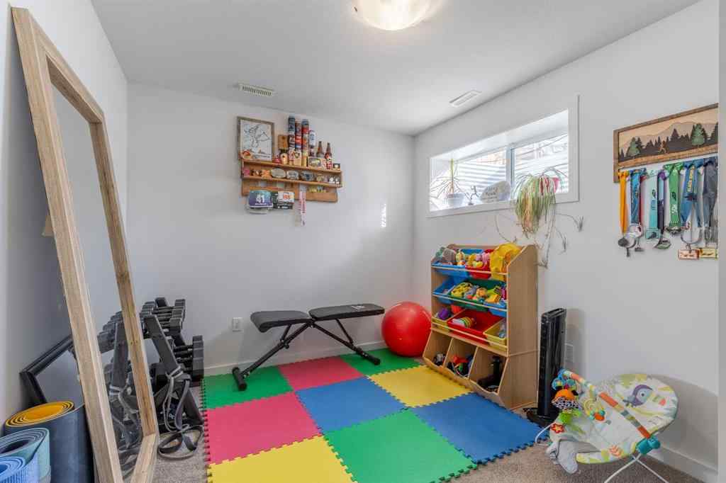 MLS® A2263189 - 805 Greywolf Run N in Blackwolf 2 Lethbridge, Residential