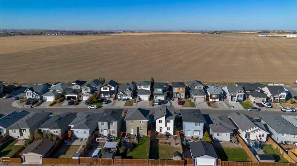 MLS® A2263189 - 805 Greywolf Run N in Blackwolf 2 Lethbridge, Residential