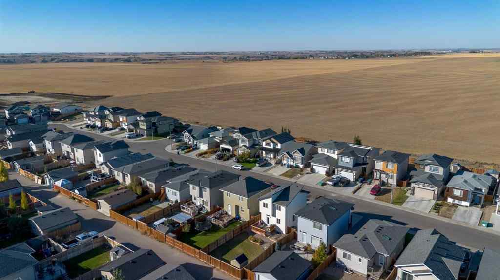 MLS® A2263189 - 805 Greywolf Run N in Blackwolf 2 Lethbridge, Residential