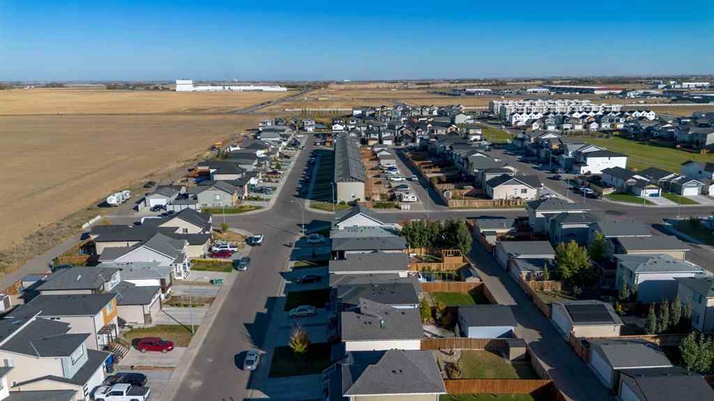 MLS® A2263189 - 805 Greywolf Run N in Blackwolf 2 Lethbridge, Residential