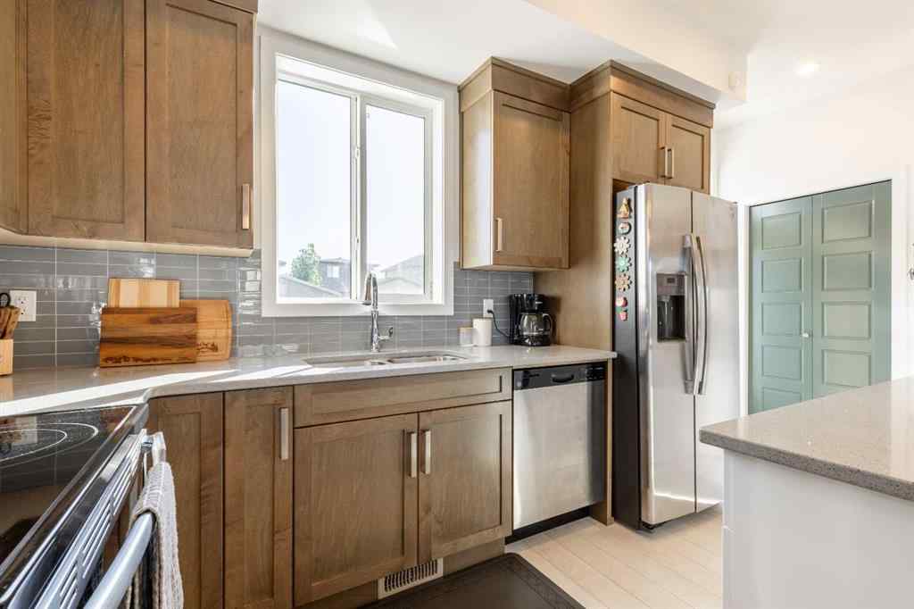 MLS® A2263189 - 805 Greywolf Run N in Blackwolf 2 Lethbridge, Residential