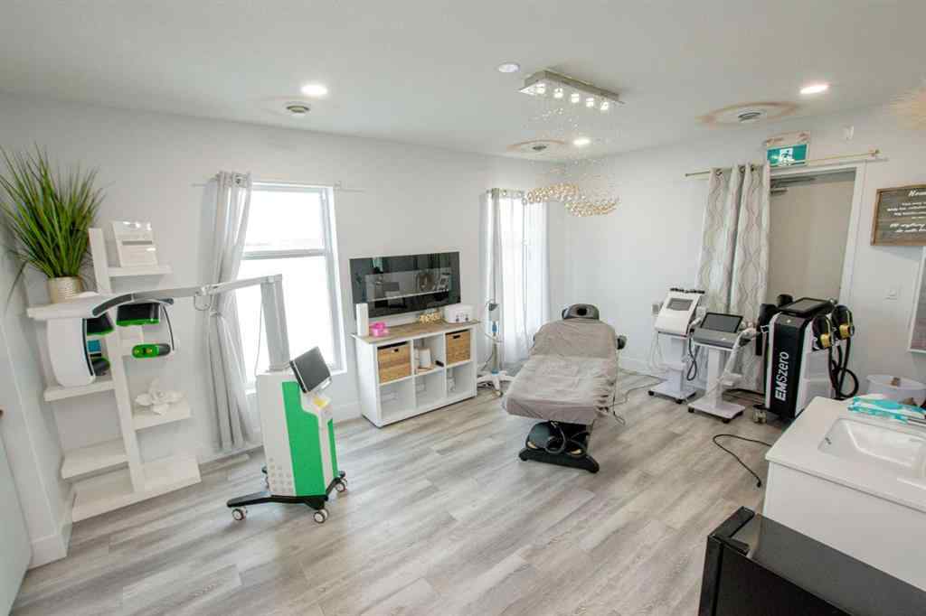 MLS® A2263192 - Unit #201/203 11706 104 Avenue  in Westgate Grande Prairie, Commercial