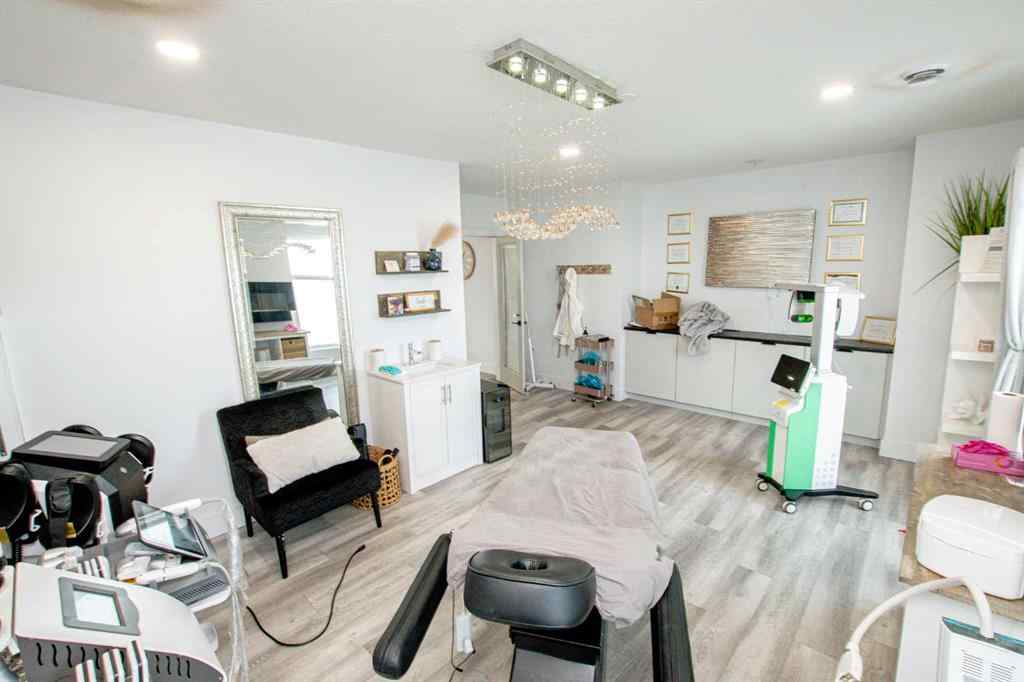 MLS® A2263192 - Unit #201/203 11706 104 Avenue  in Westgate Grande Prairie, Commercial