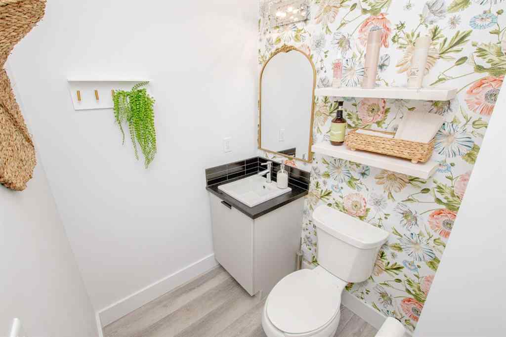 MLS® A2263192 - Unit #201/203 11706 104 Avenue  in Westgate Grande Prairie, Commercial