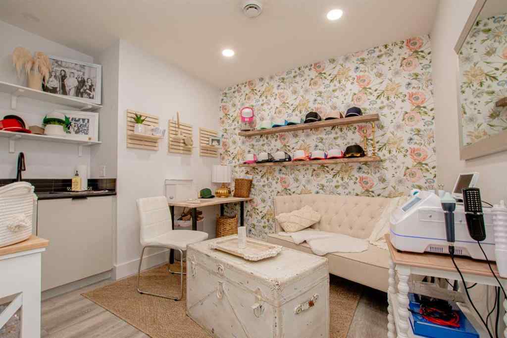 MLS® A2263192 - Unit #201/203 11706 104 Avenue  in Westgate Grande Prairie, Commercial