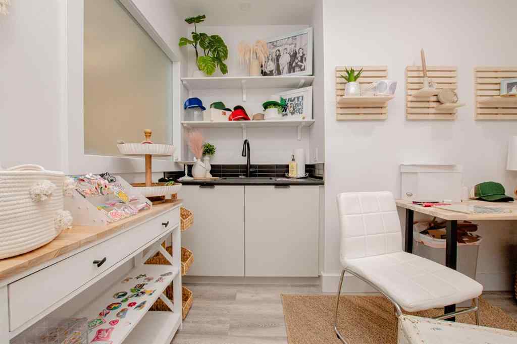 MLS® A2263192 - Unit #201/203 11706 104 Avenue  in Westgate Grande Prairie, Commercial