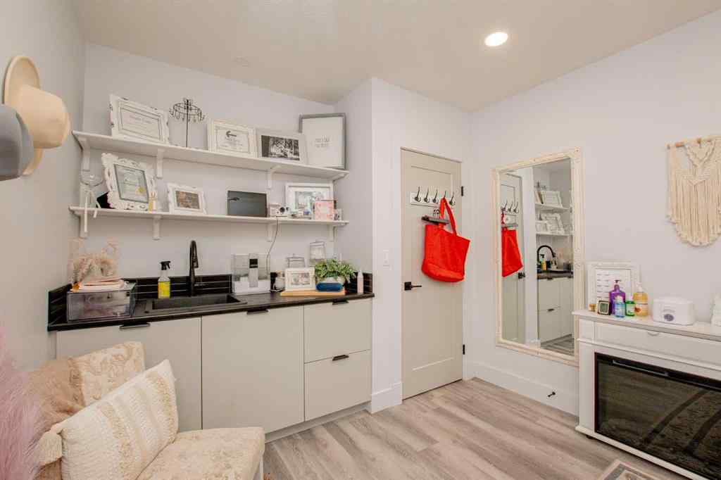 MLS® A2263192 - Unit #201/203 11706 104 Avenue  in Westgate Grande Prairie, Commercial