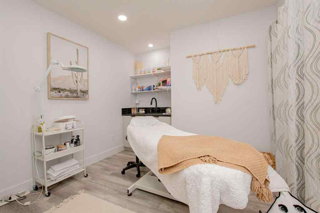 MLS® A2263192 - Unit #201/203 11706 104 Avenue  in Westgate Grande Prairie, Commercial