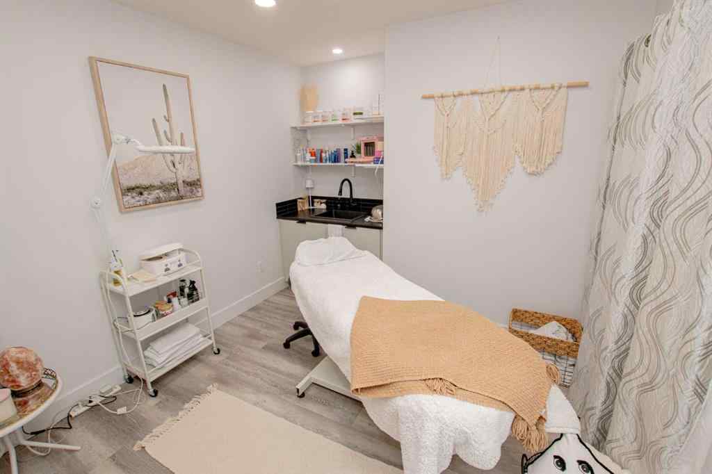 MLS® A2263192 - Unit #201/203 11706 104 Avenue  in Westgate Grande Prairie, Commercial