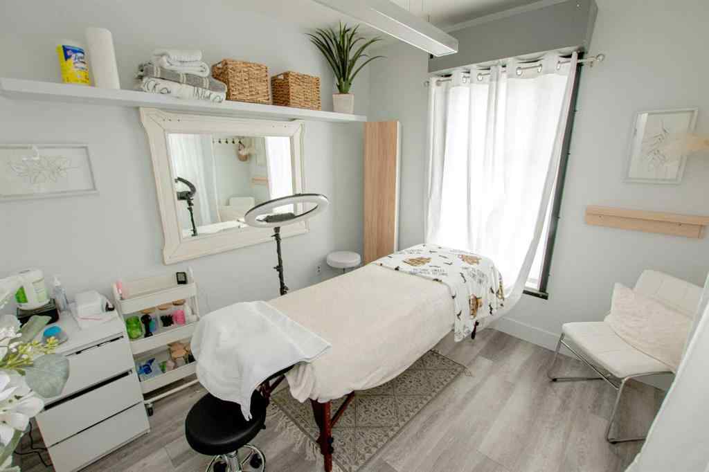 MLS® A2263192 - Unit #201/203 11706 104 Avenue  in Westgate Grande Prairie, Commercial