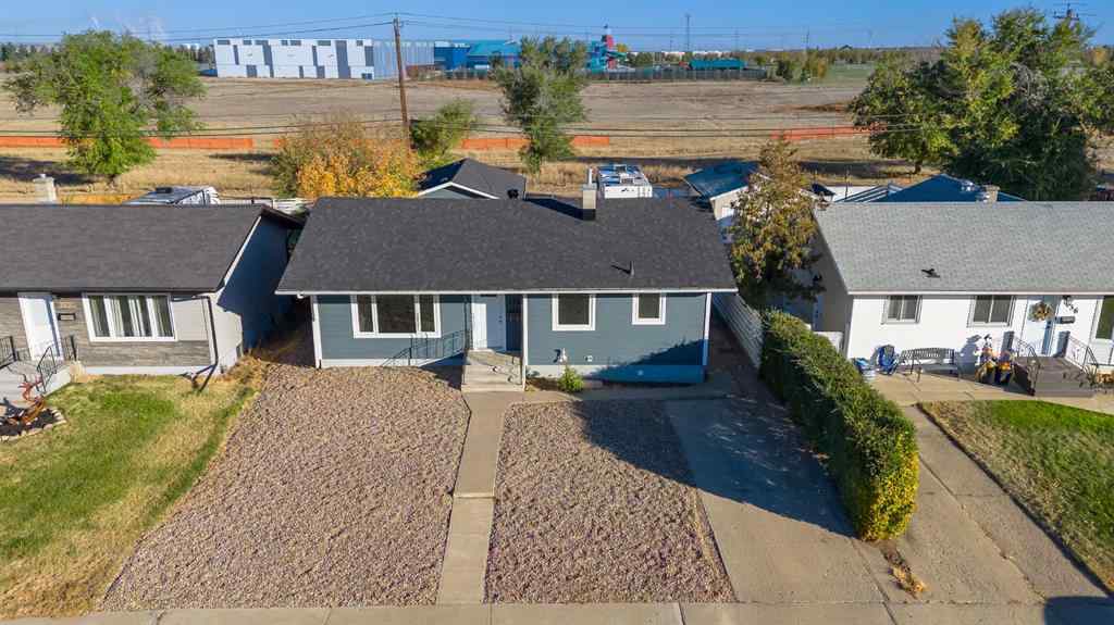 MLS® A2263193 - 146 14 Street NW in Northwest Crescent Heights Medicine Hat, Residential