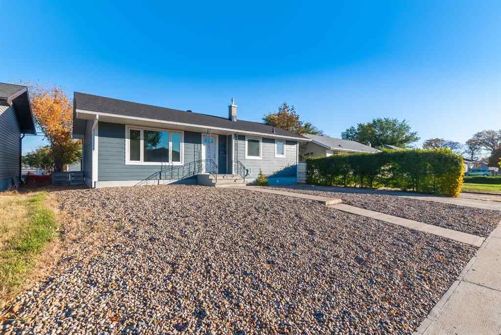 MLS® A2263193 - 146 14 Street NW in Northwest Crescent Heights Medicine Hat, Residential