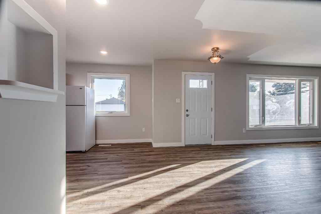 MLS® A2263193 - 146 14 Street NW in Northwest Crescent Heights Medicine Hat, Residential