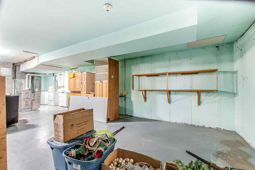 MLS® A2263193 - 146 14 Street NW in Northwest Crescent Heights Medicine Hat, Residential