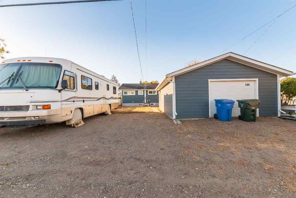 MLS® A2263193 - 146 14 Street NW in Northwest Crescent Heights Medicine Hat, Residential