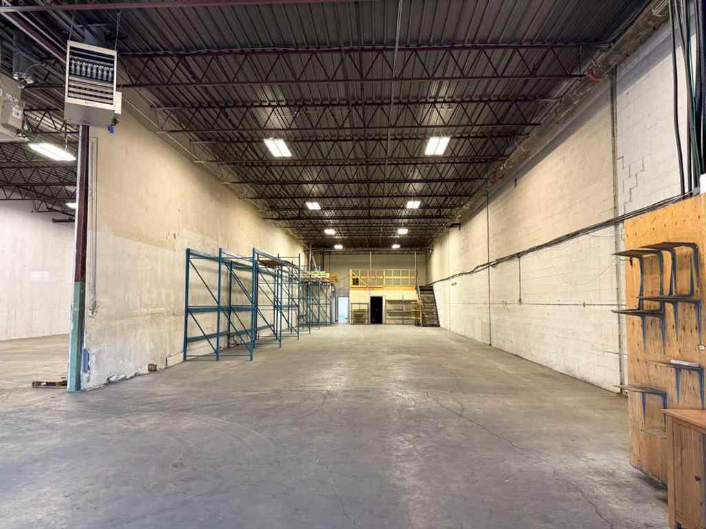 MLS® A2263194 - 7024-7026 30 Street SE in Foothills Calgary, Commercial