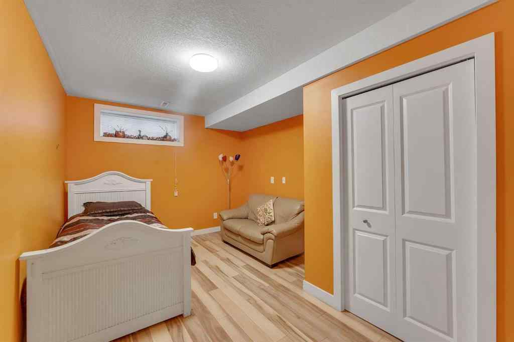 MLS® A2263206 - 185 West Lakeview Drive  in Lakeview Landing Chestermere, Residential