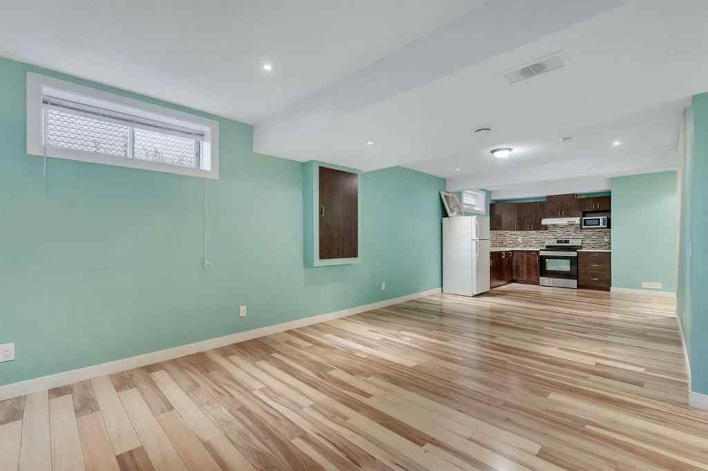 MLS® A2263206 - 185 West Lakeview Drive  in Lakeview Landing Chestermere, Residential