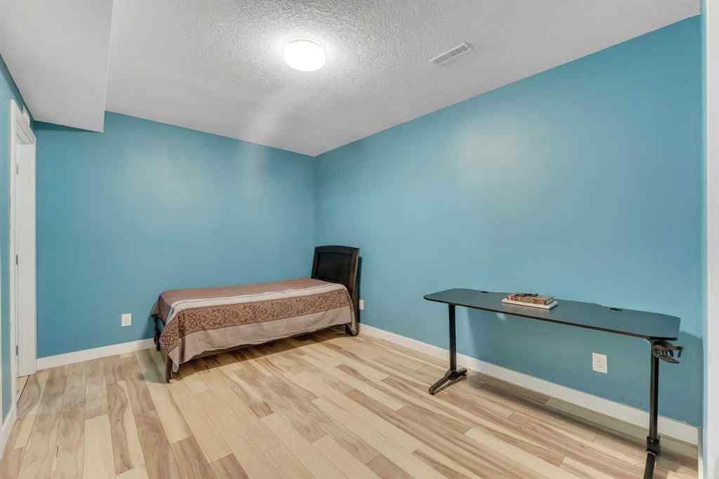 MLS® A2263206 - 185 West Lakeview Drive  in Lakeview Landing Chestermere, Residential