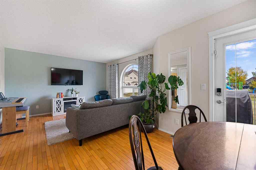 MLS® A2263209 - 205 Bayside Point SW in Bayside Airdrie, Residential