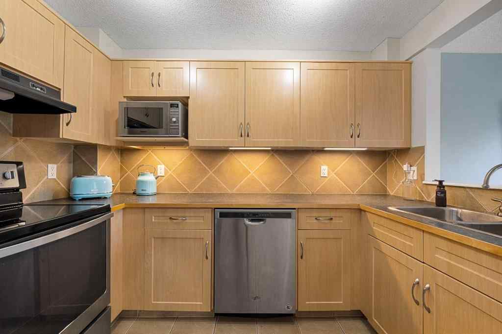 MLS® A2263209 - 205 Bayside Point SW in Bayside Airdrie, Residential