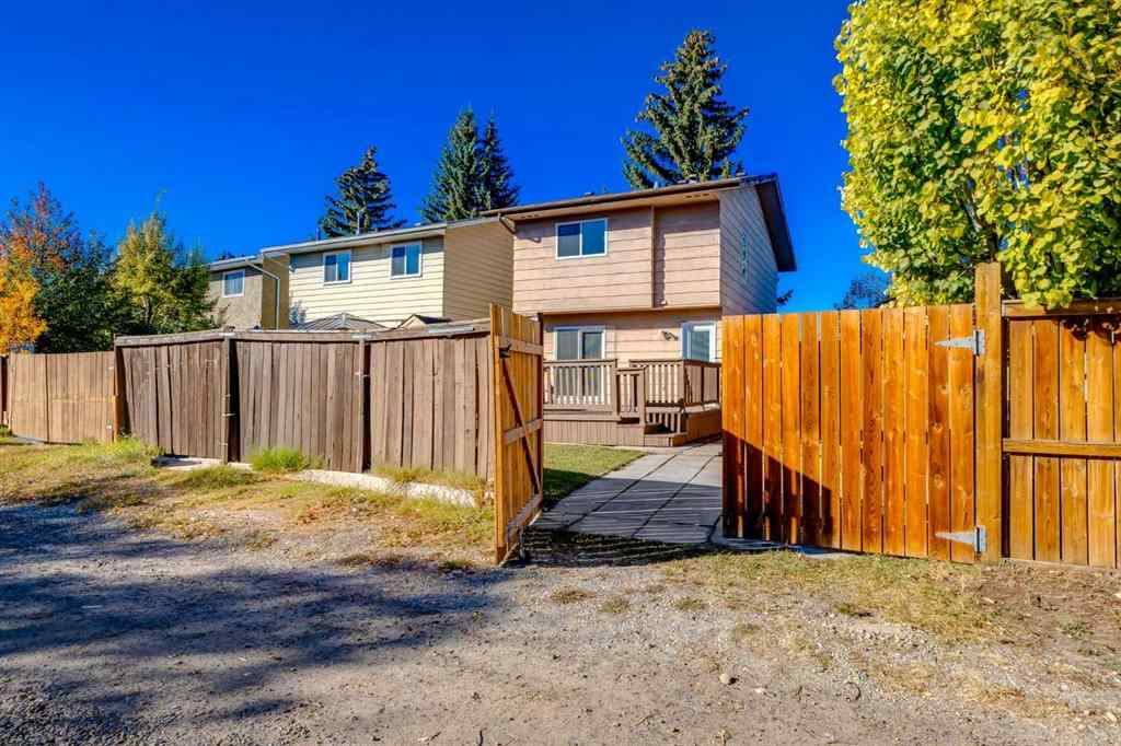 MLS® A2263214 - 17 Sunvale Crescent SE in Sundance Calgary, Residential