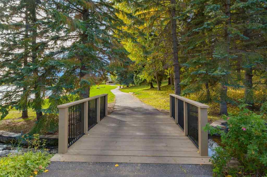 MLS® A2263214 - 17 Sunvale Crescent SE in Sundance Calgary, Residential