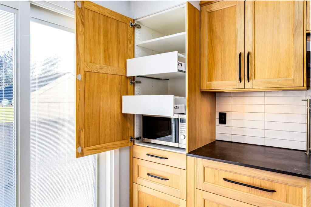 MLS® A2263214 - 17 Sunvale Crescent SE in Sundance Calgary, Residential