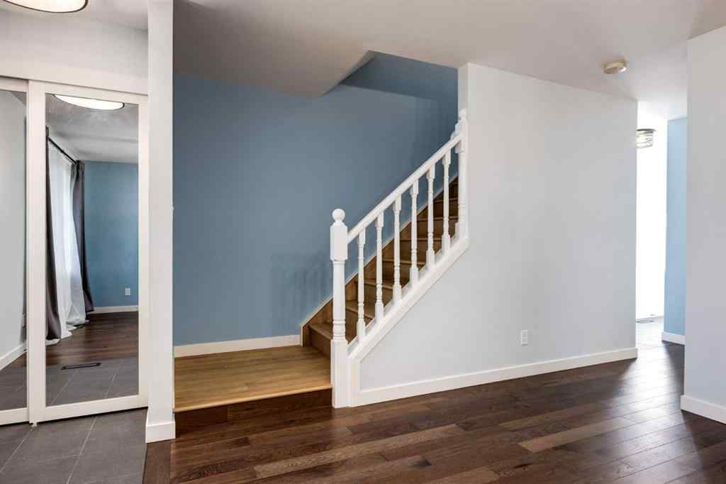 MLS® A2263214 - 17 Sunvale Crescent SE in Sundance Calgary, Residential