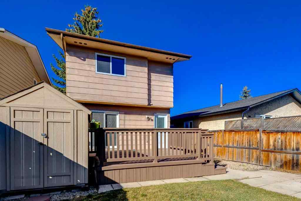 MLS® A2263214 - 17 Sunvale Crescent SE in Sundance Calgary, Residential