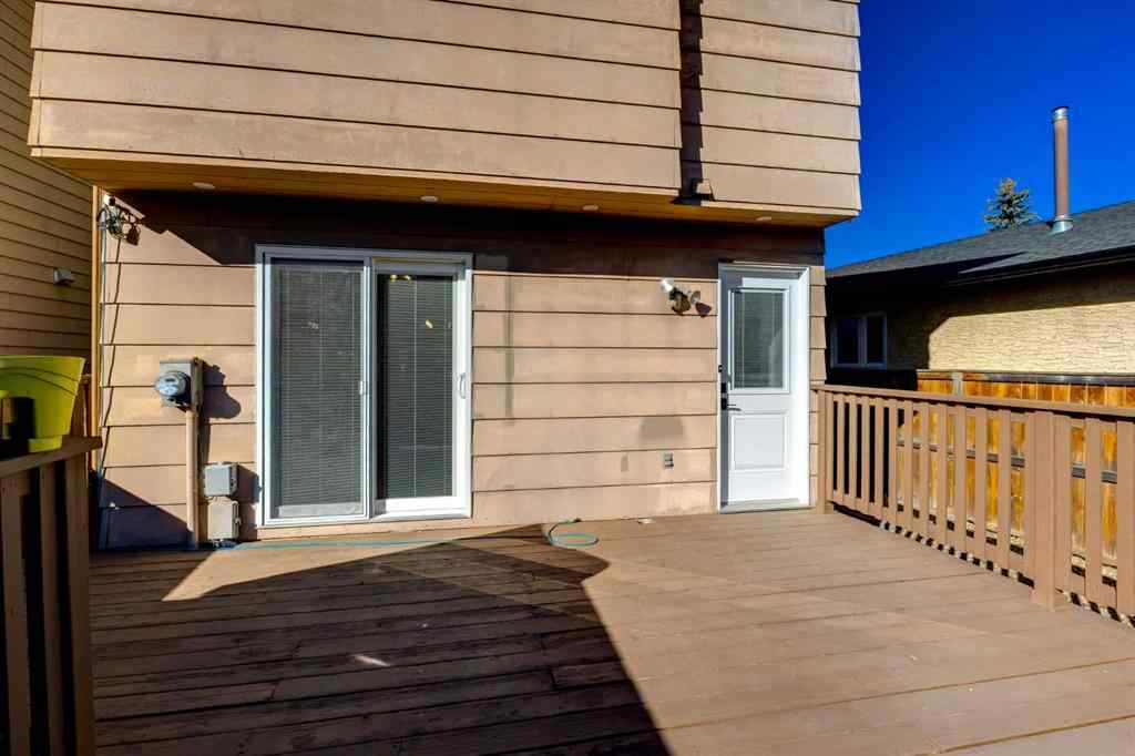 MLS® A2263214 - 17 Sunvale Crescent SE in Sundance Calgary, Residential