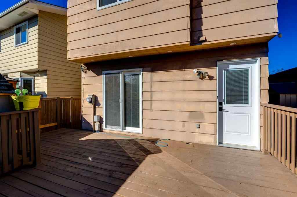 MLS® A2263214 - 17 Sunvale Crescent SE in Sundance Calgary, Residential