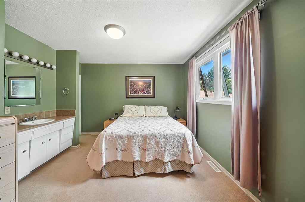 MLS® A2263227 - 4758 56 Street  in Downtown Red Deer Red Deer, Residential