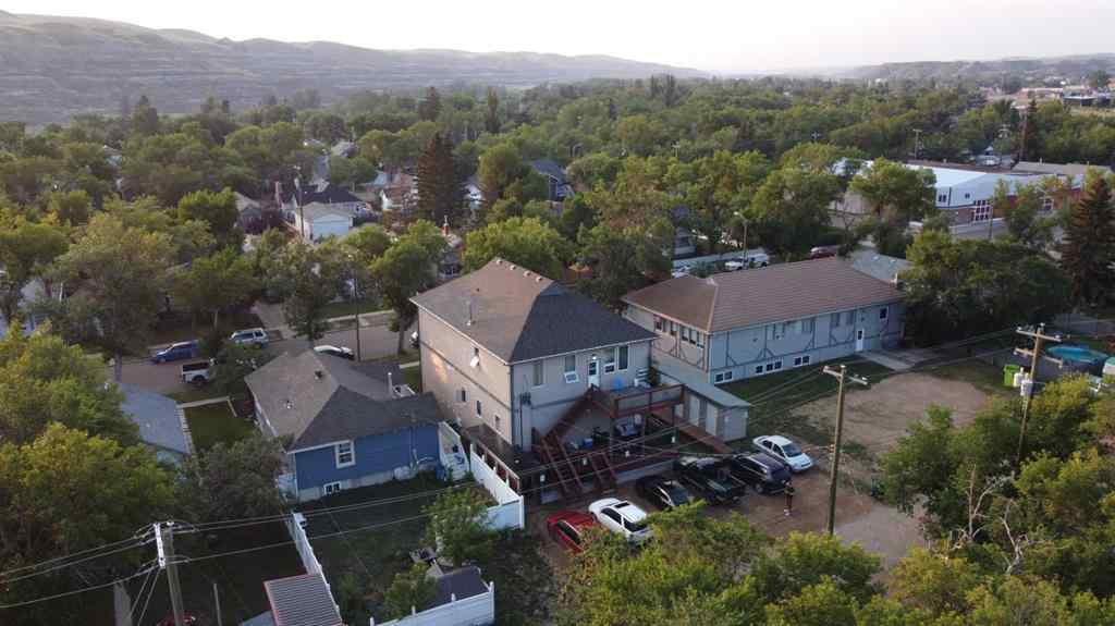 MLS® A2263230 - 333 2 Street E in Downtown Drumheller Drumheller, Commercial