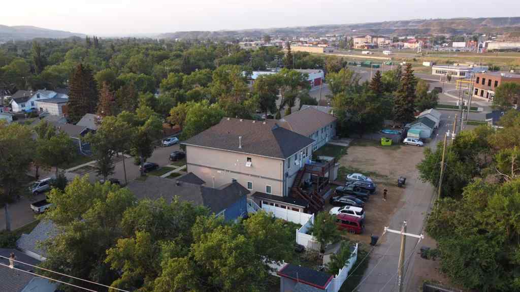 MLS® A2263230 - 333 2 Street E in Downtown Drumheller Drumheller, Commercial