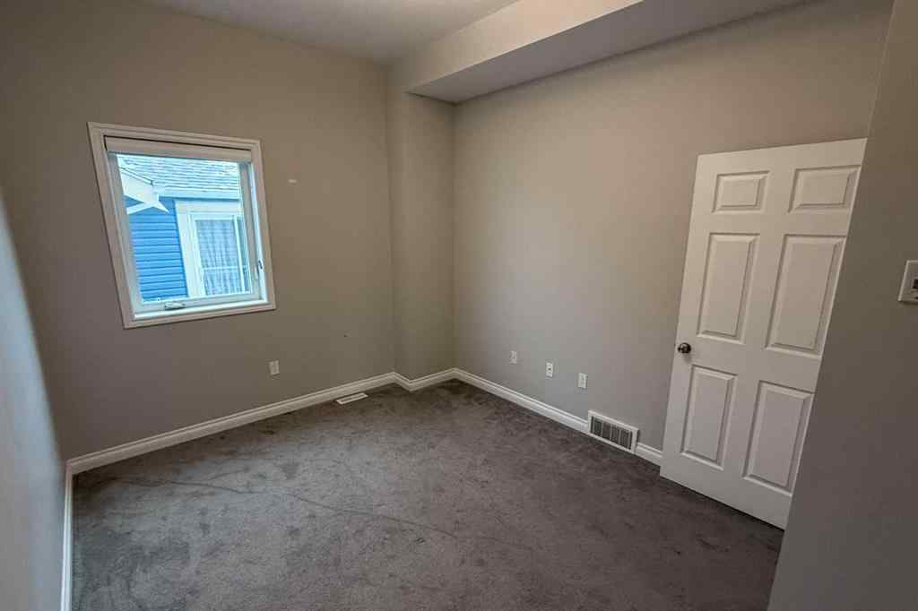 MLS® A2263230 - 333 2 Street E in Downtown Drumheller Drumheller, Commercial