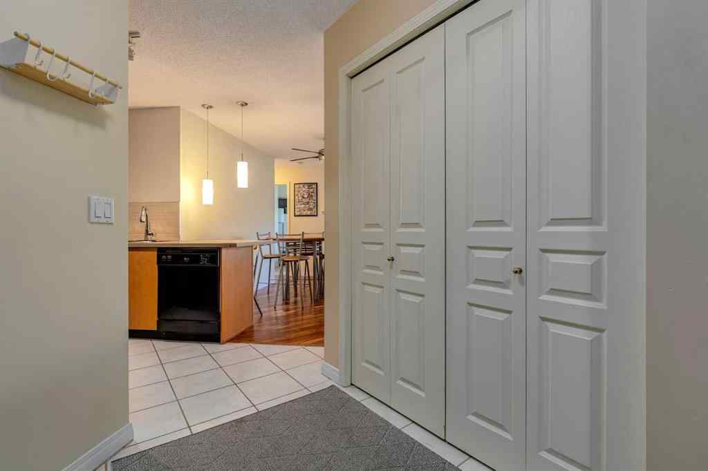 MLS® A2263235 - Unit #433 22 Richard Place SW in Lincoln Park Calgary, Residential