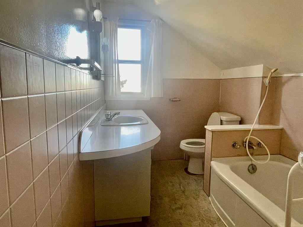 MLS® A2263239 -  #472018 A&B   in NONE Rural Wainwright No. 61, M.D. of, Residential