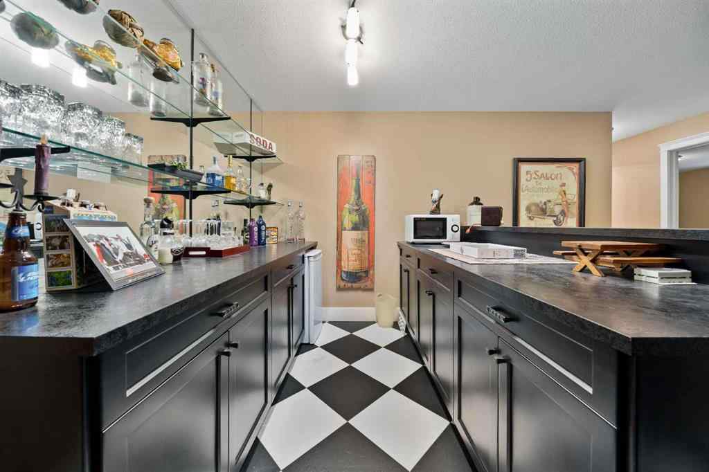 MLS® A2263240 - 210 6 Avenue  in Elkwater Rural Cypress County, Residential