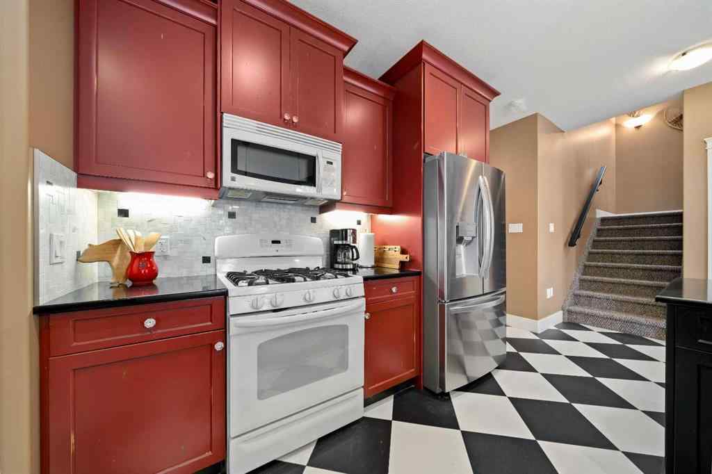 MLS® A2263240 - 210 6 Avenue  in Elkwater Rural Cypress County, Residential