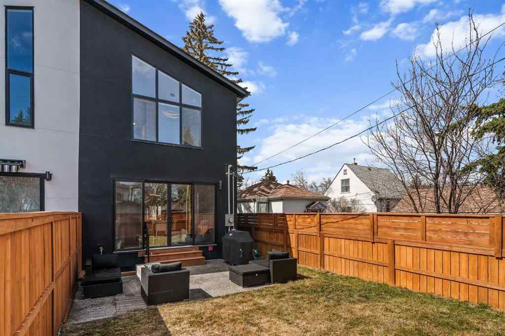 MLS® A2263241 - 514 19 Street NW in West Hillhurst Calgary, Residential