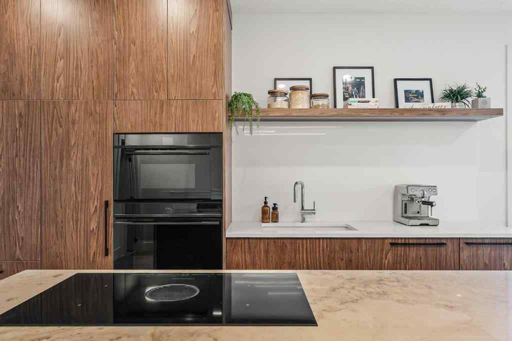 MLS® A2263241 - 514 19 Street NW in West Hillhurst Calgary, Residential