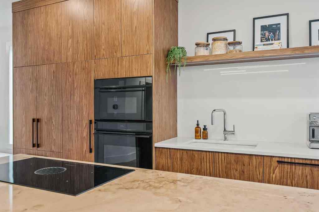 MLS® A2263241 - 514 19 Street NW in West Hillhurst Calgary, Residential