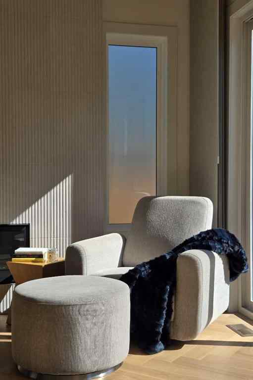 MLS® A2263241 - 514 19 Street NW in West Hillhurst Calgary, Residential