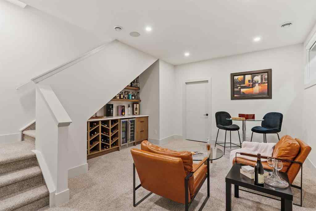 MLS® A2263241 - 514 19 Street NW in West Hillhurst Calgary, Residential