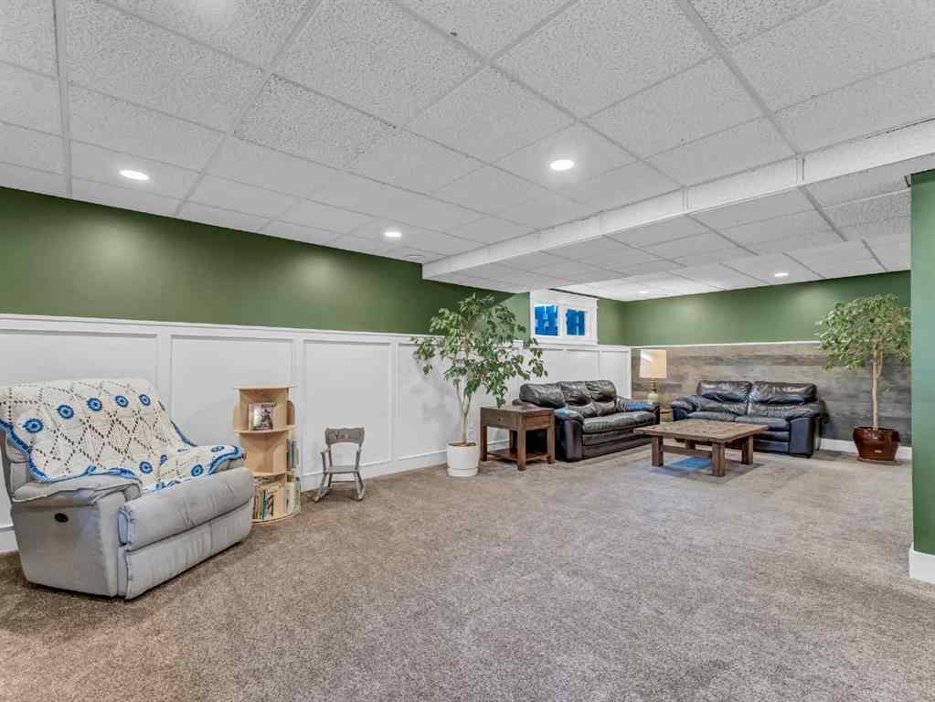 MLS® A2263249 - 84 East Glen Drive SE in Ross Glen Medicine Hat, Residential