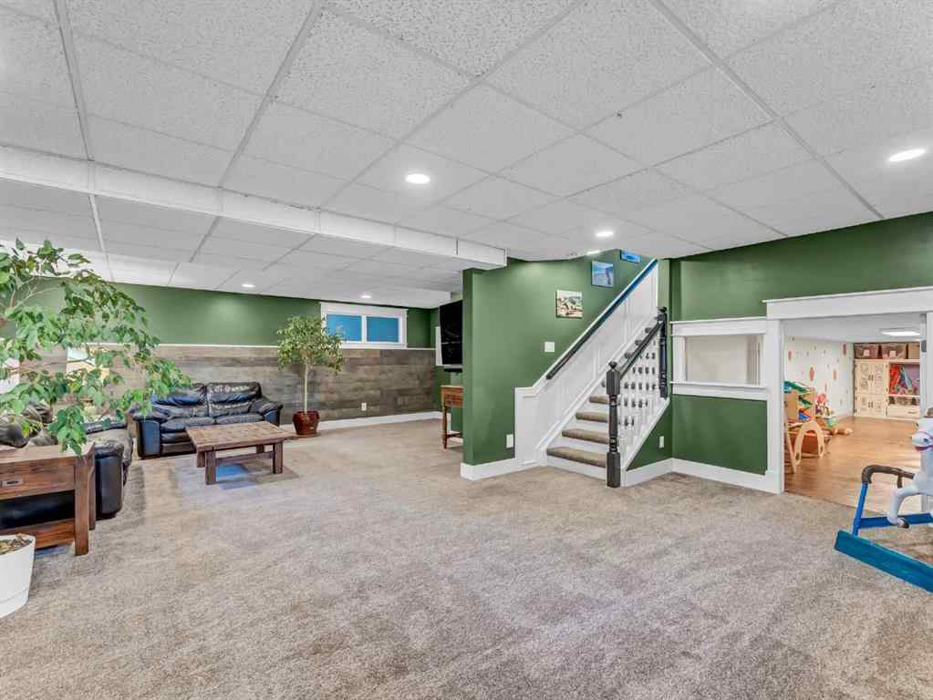 MLS® A2263249 - 84 East Glen Drive SE in Ross Glen Medicine Hat, Residential