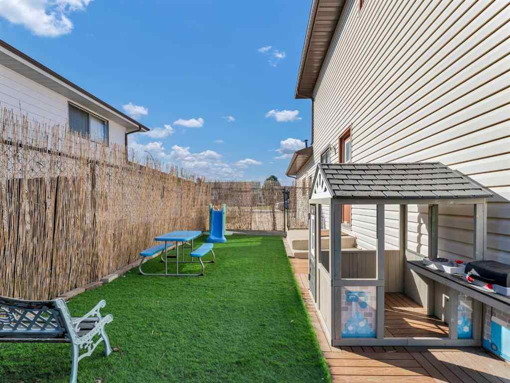 MLS® A2263249 - 84 East Glen Drive SE in Ross Glen Medicine Hat, Residential