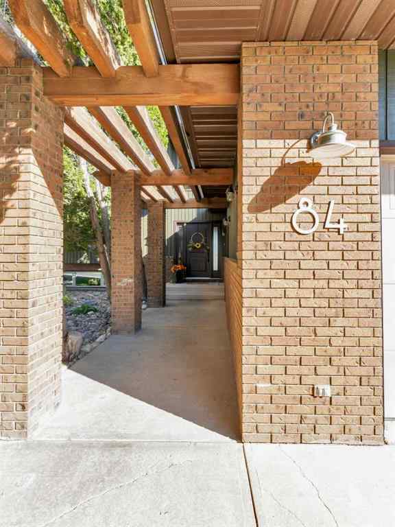 MLS® A2263249 - 84 East Glen Drive SE in Ross Glen Medicine Hat, Residential